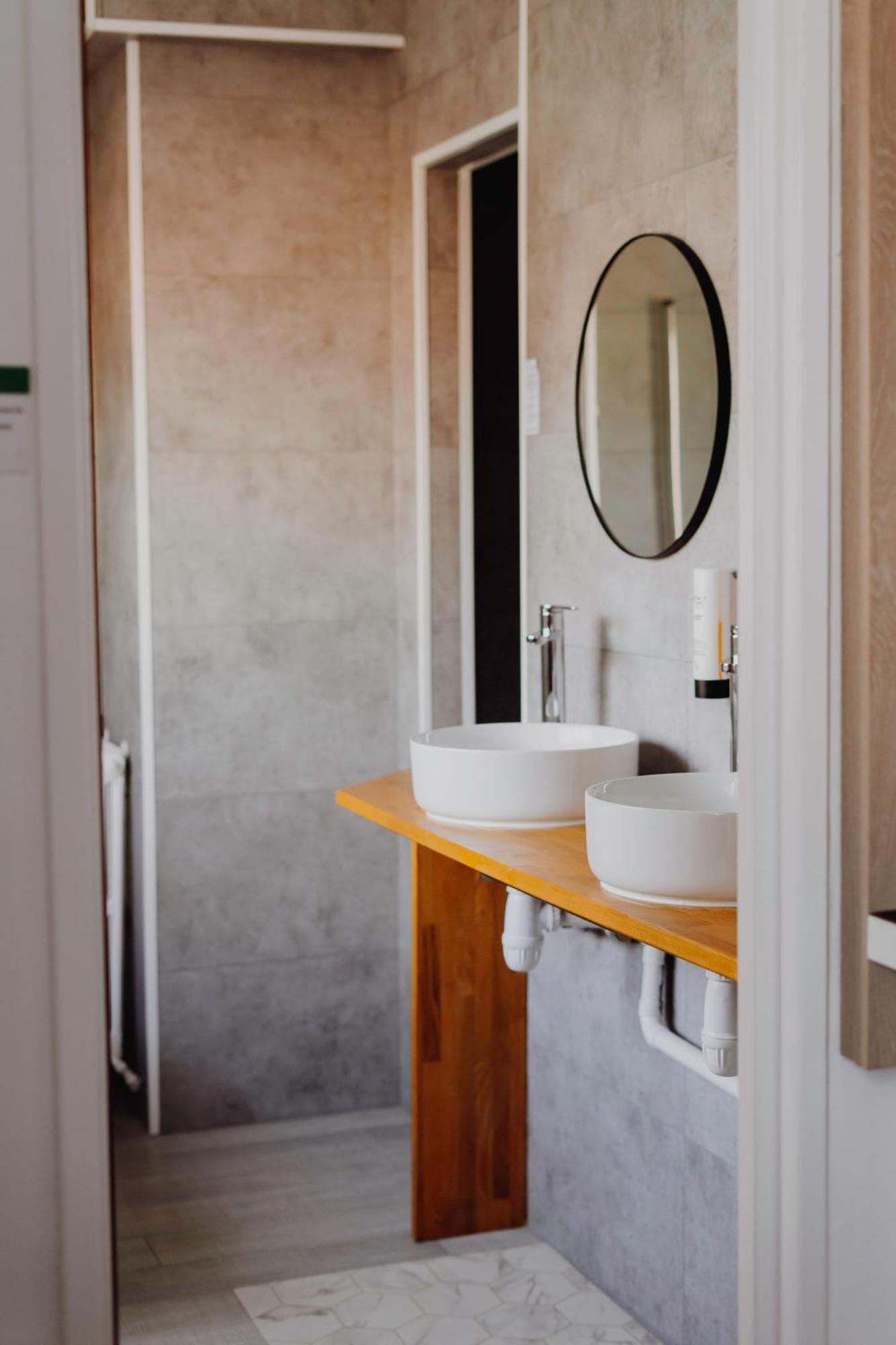 L'Hotel Bristol Кан Екстериор снимка