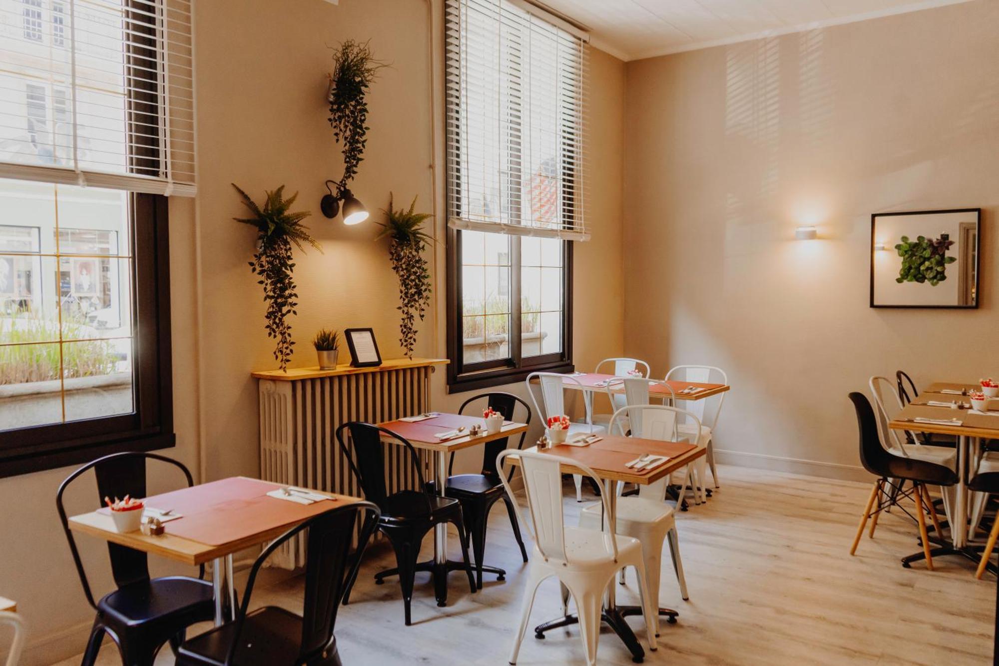 L'Hotel Bristol Кан Екстериор снимка