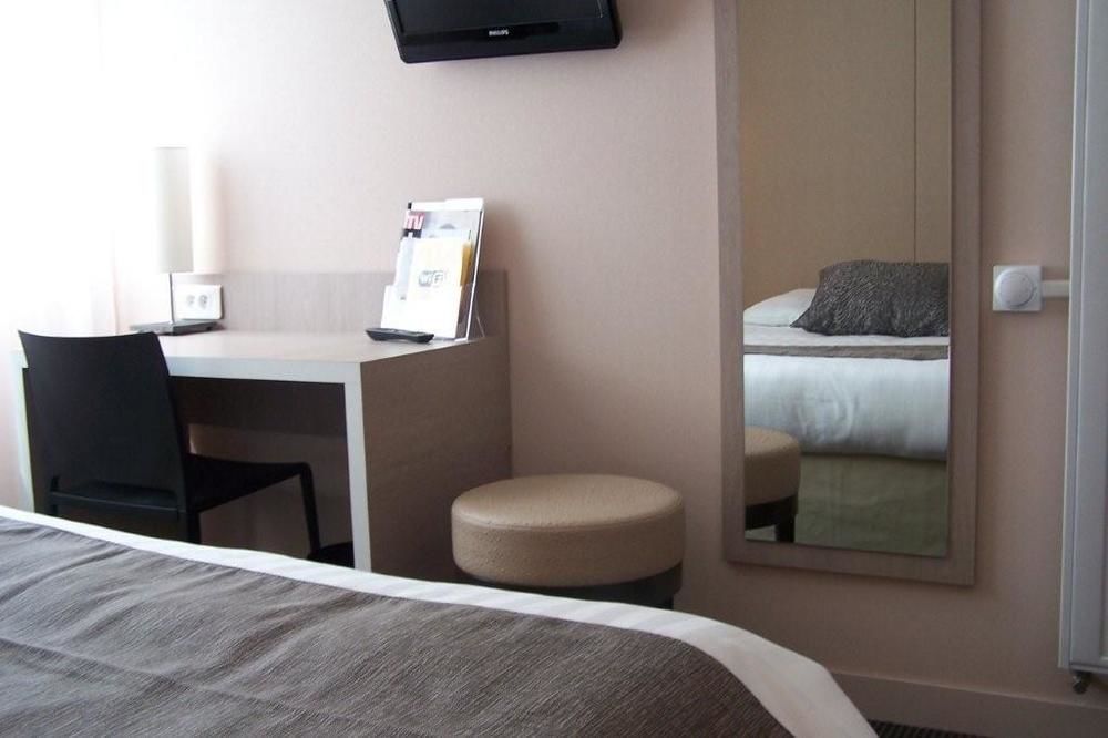 L'Hotel Bristol Кан Екстериор снимка